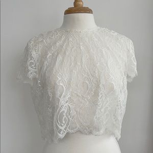 Lace crop short sleeve shirt size med